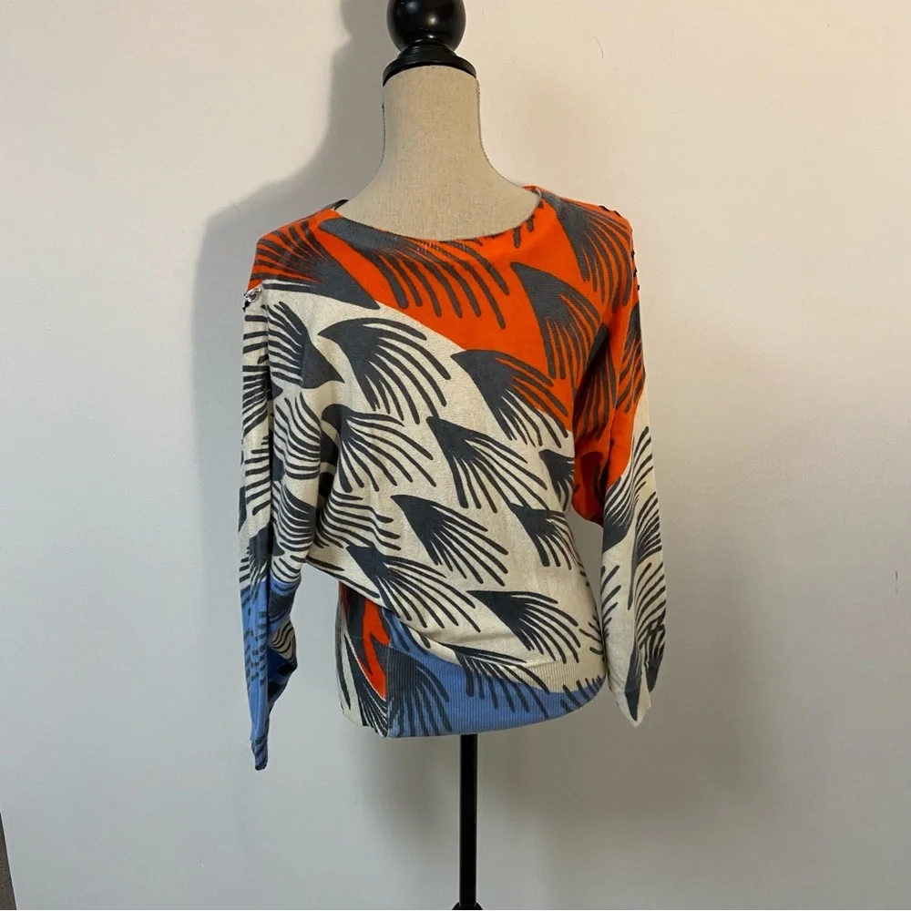 Abstract Patterned Crew Neck Sweater - Picture 7 of 13